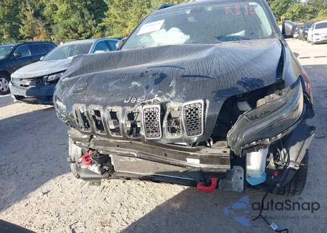 2020 Jeep Cherokee Trailhawk 4X4 from USA, damaged, VIN 1C4PJMBXXLD593540
